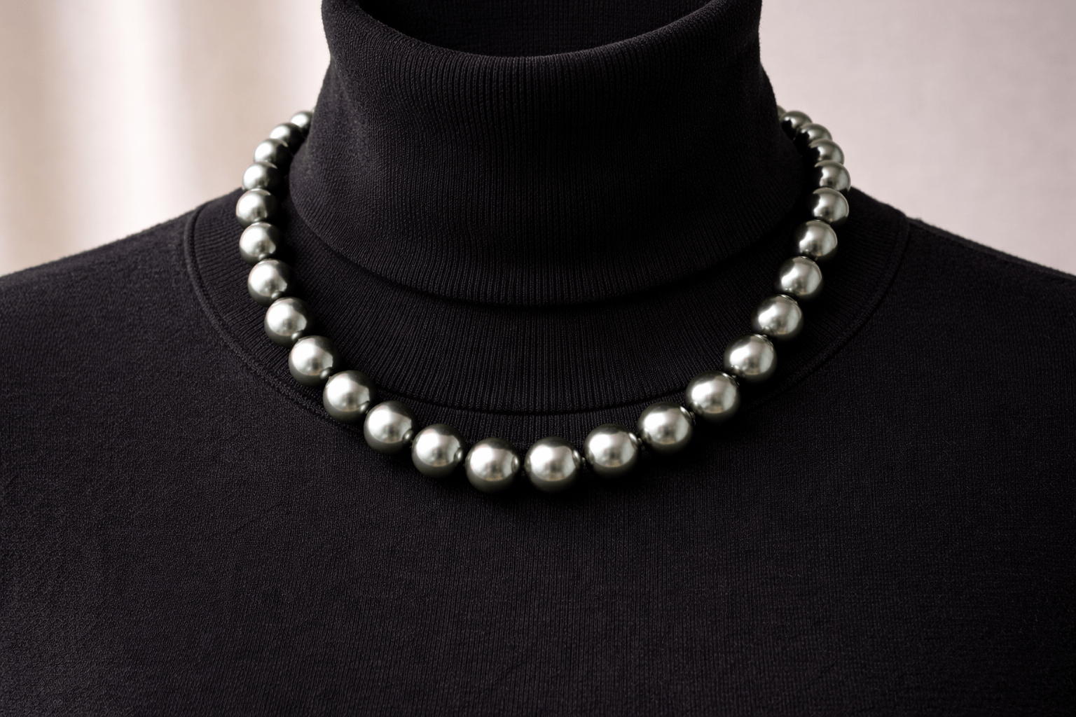pearlsonly-blog-103-image-8-pearl - Styliser votre collier de perles noires de Tahiti - Bijoux en perles - pearlsonly