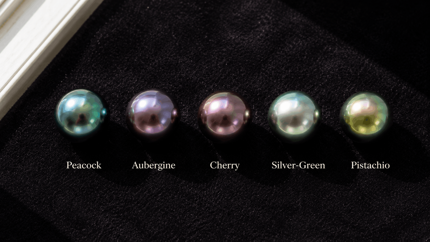 02. Couleurs et overtones d’un bracelet de perles tahitiennes