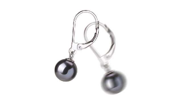 View Boucles d'oreilles de perles d'eau douce noires collection